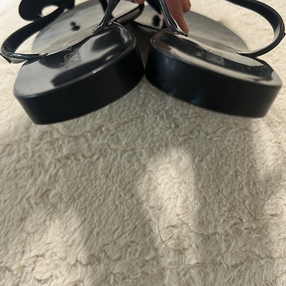 Melissa Black and Gold Glitter Bow Sandals Size 8 - Picture 7 of 7